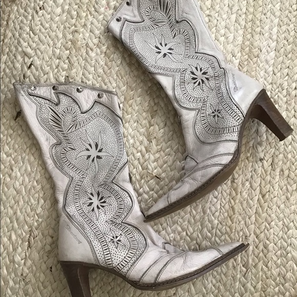 Shoes - White cowboy boots